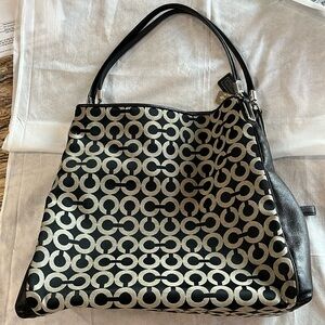 Coach black & grey, pre-owned, magnetic snap. Sateen with leather trim.